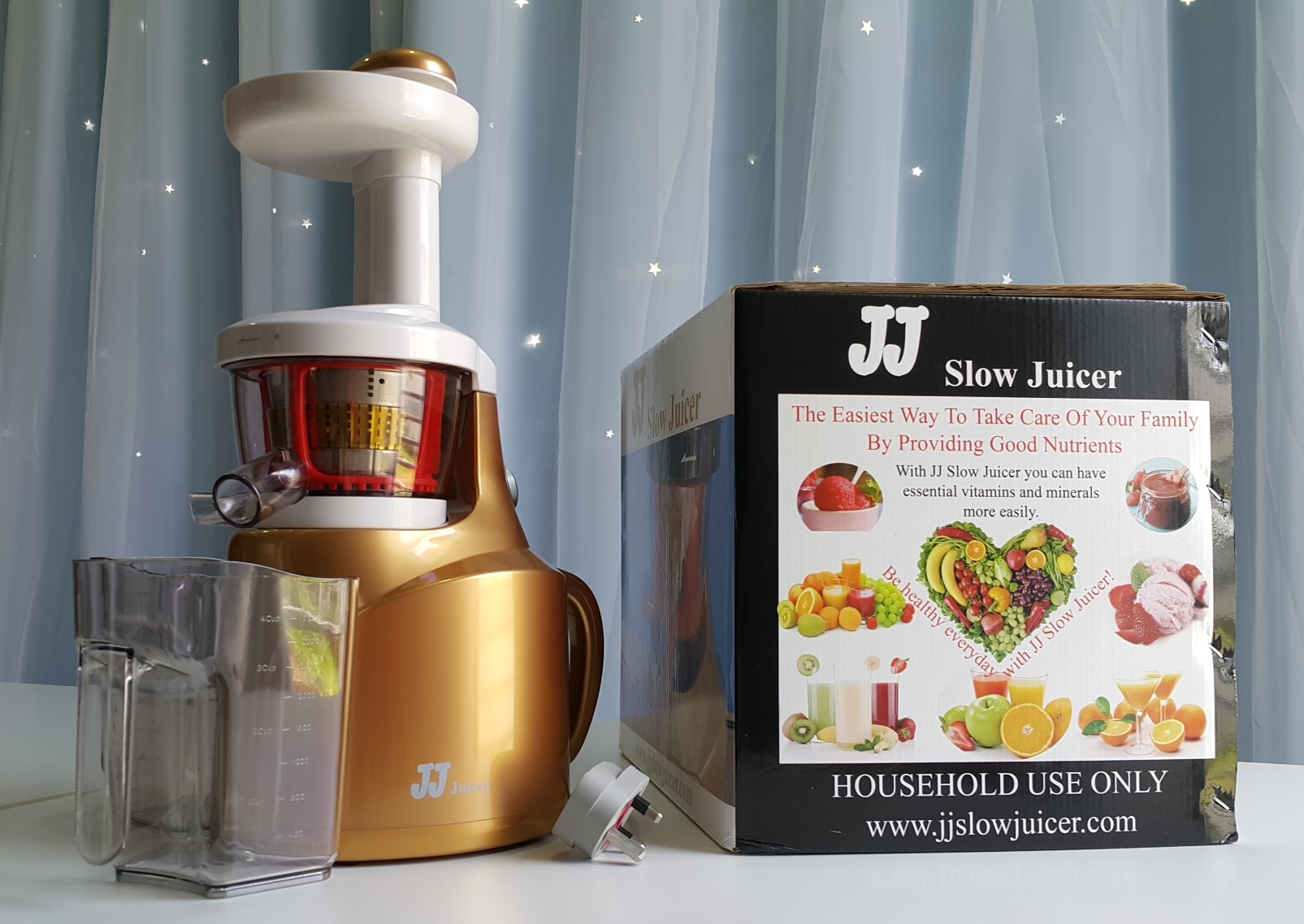 JJ masticating slow juicer with spare parts